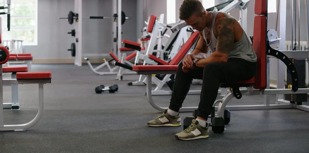 Ile trwa trening na siłowni? Odkryj idealny czas dla siebie