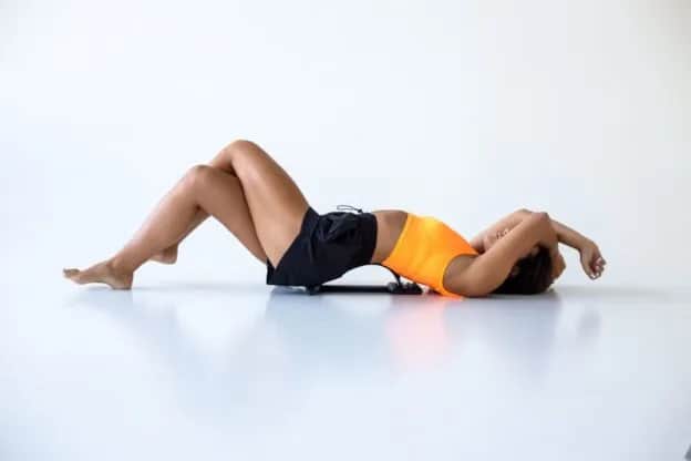 Jak używać przyrządu do rozciągania pleców, aby uniknąć bólu?