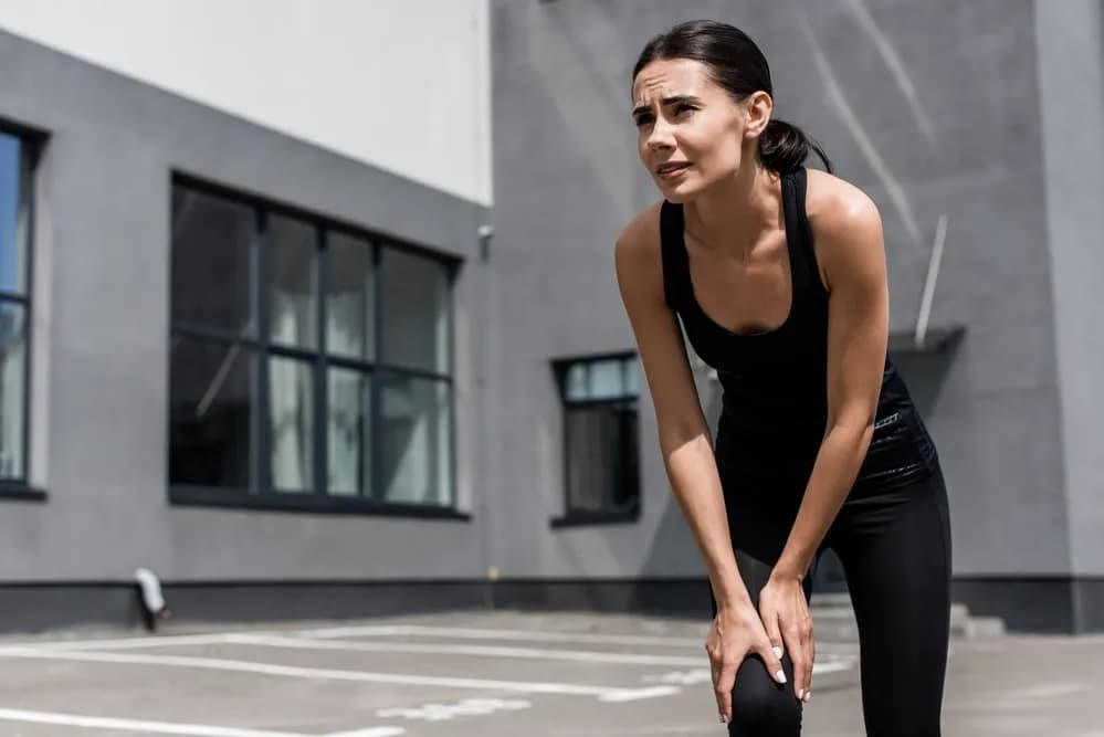 Skuteczne metody na ból kolan po bieganiu - jak leczyć dolegliwości